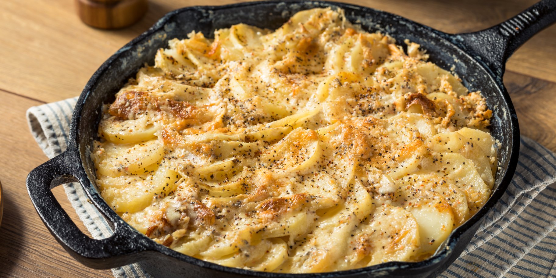 Картопляний гратен з цибулею