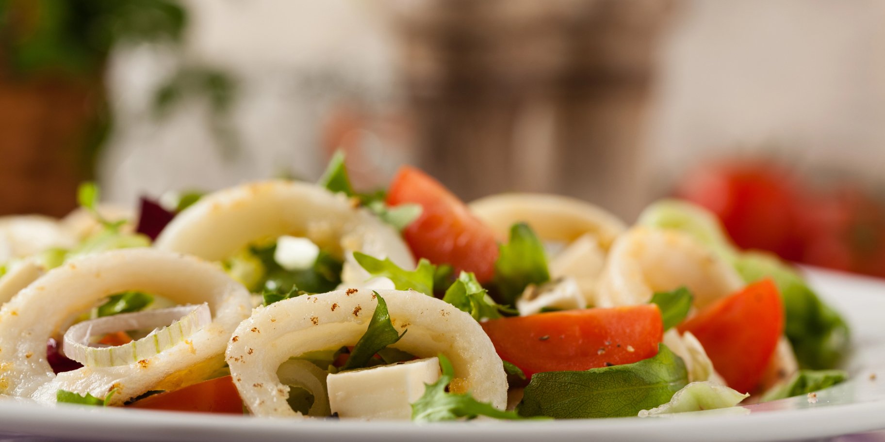 Томати з фетою та кальмарами