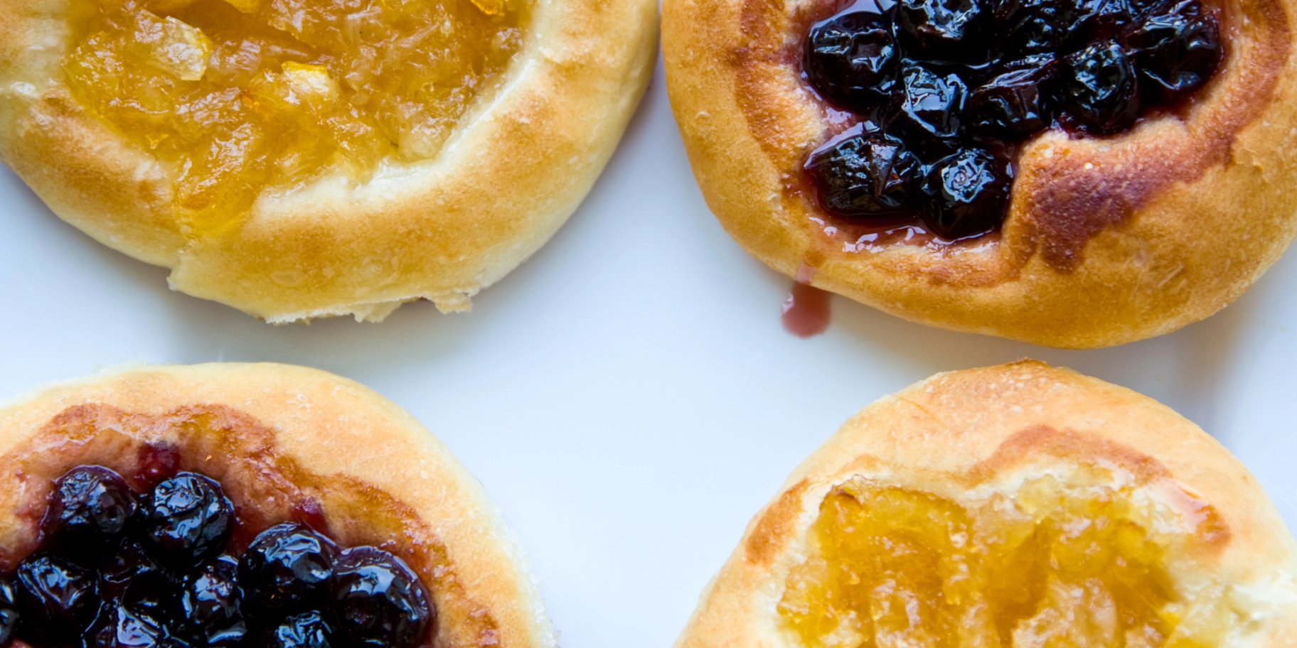 ватрушки з вишнею