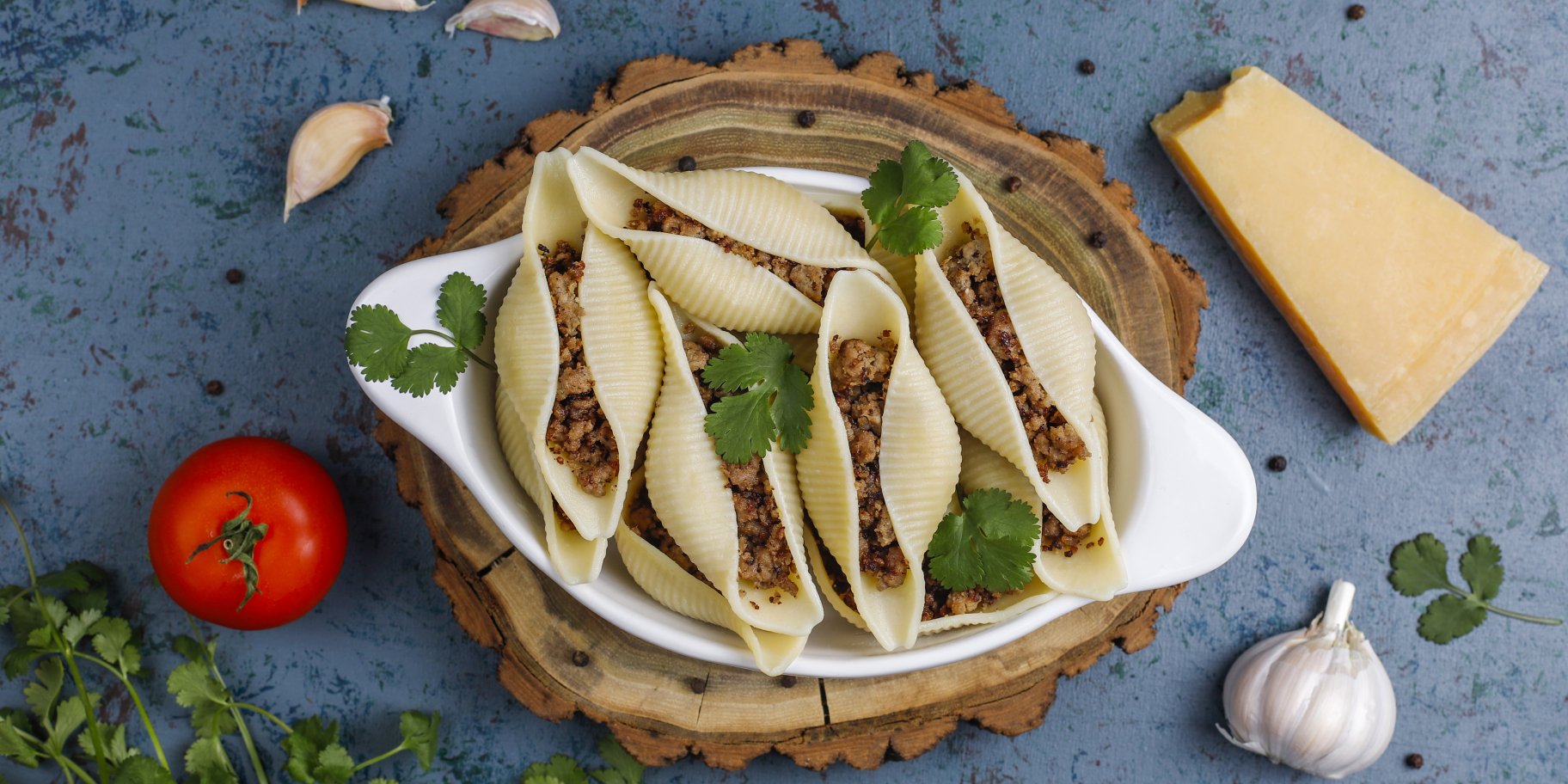 Фаршировані конкільйоні