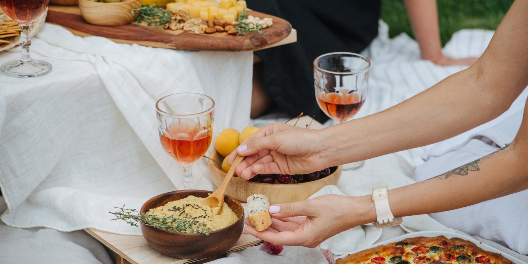 Хумус та вино