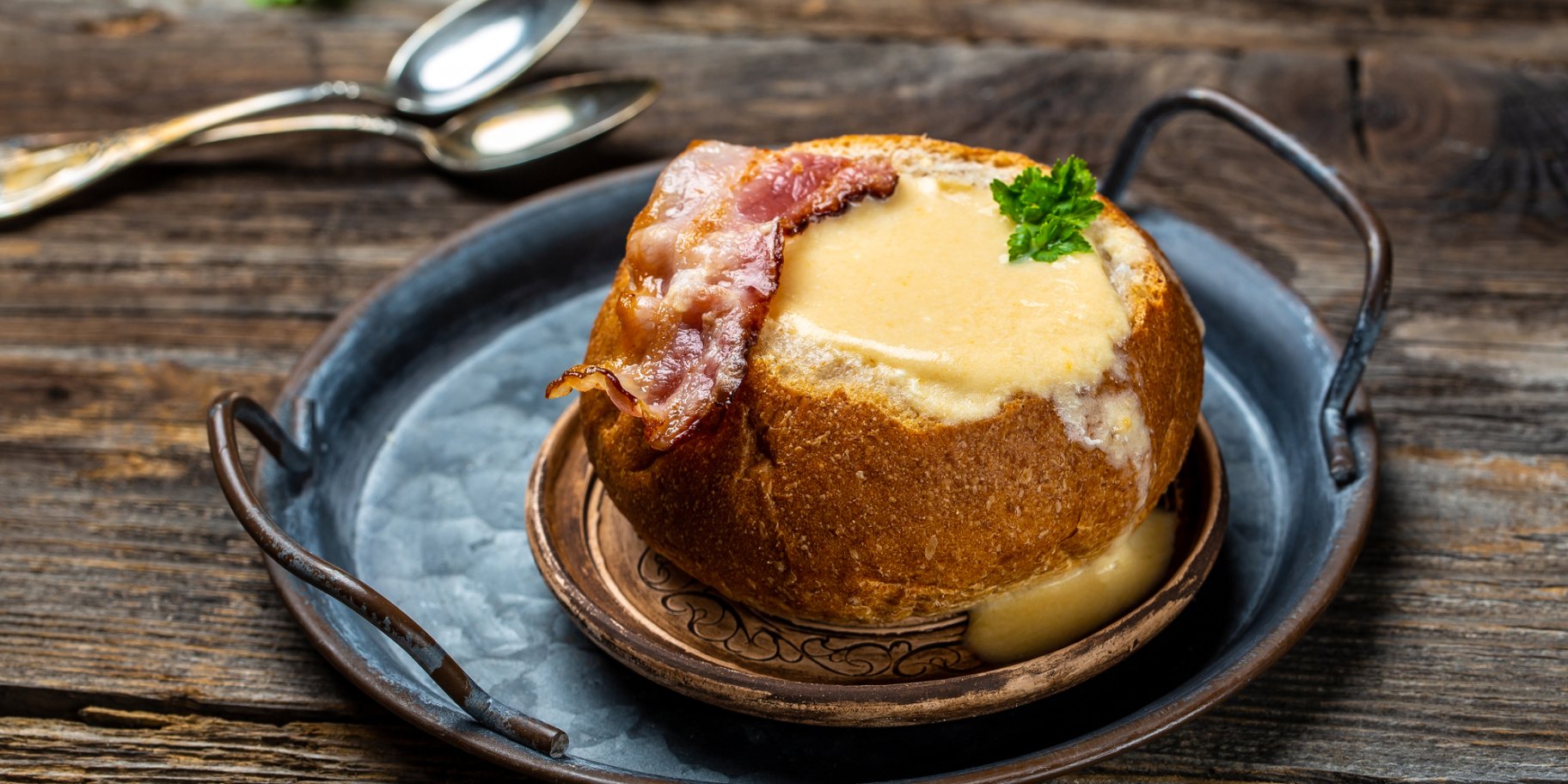 Фаршированные булочки с ветчиной и грибами