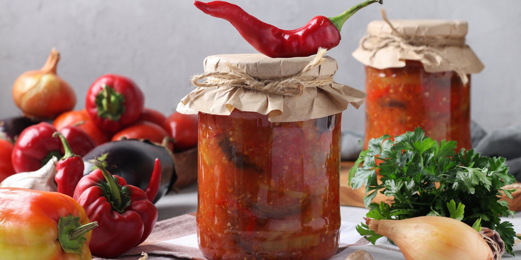 Баклажани з чилі на зиму