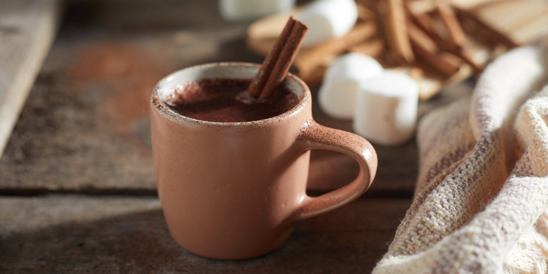 Кава з какао та корицею