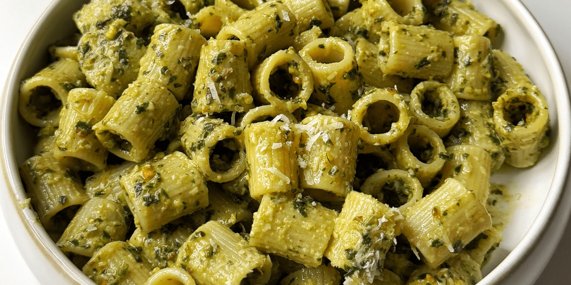 Макарони з фісташковим песто