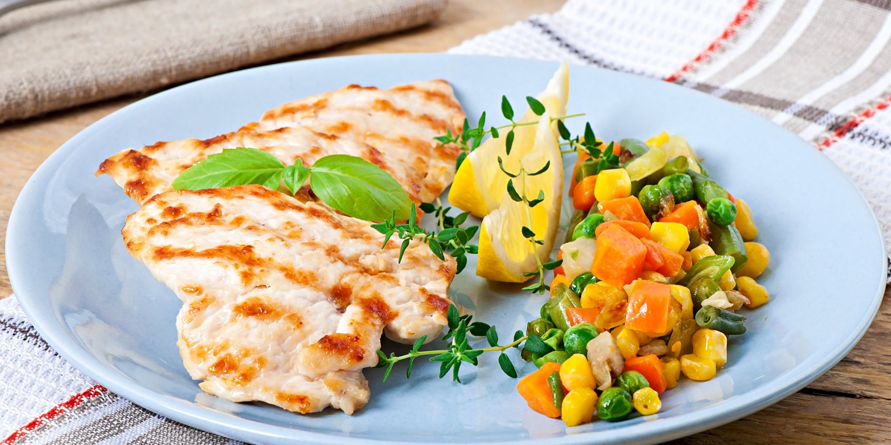 Курка з овочами