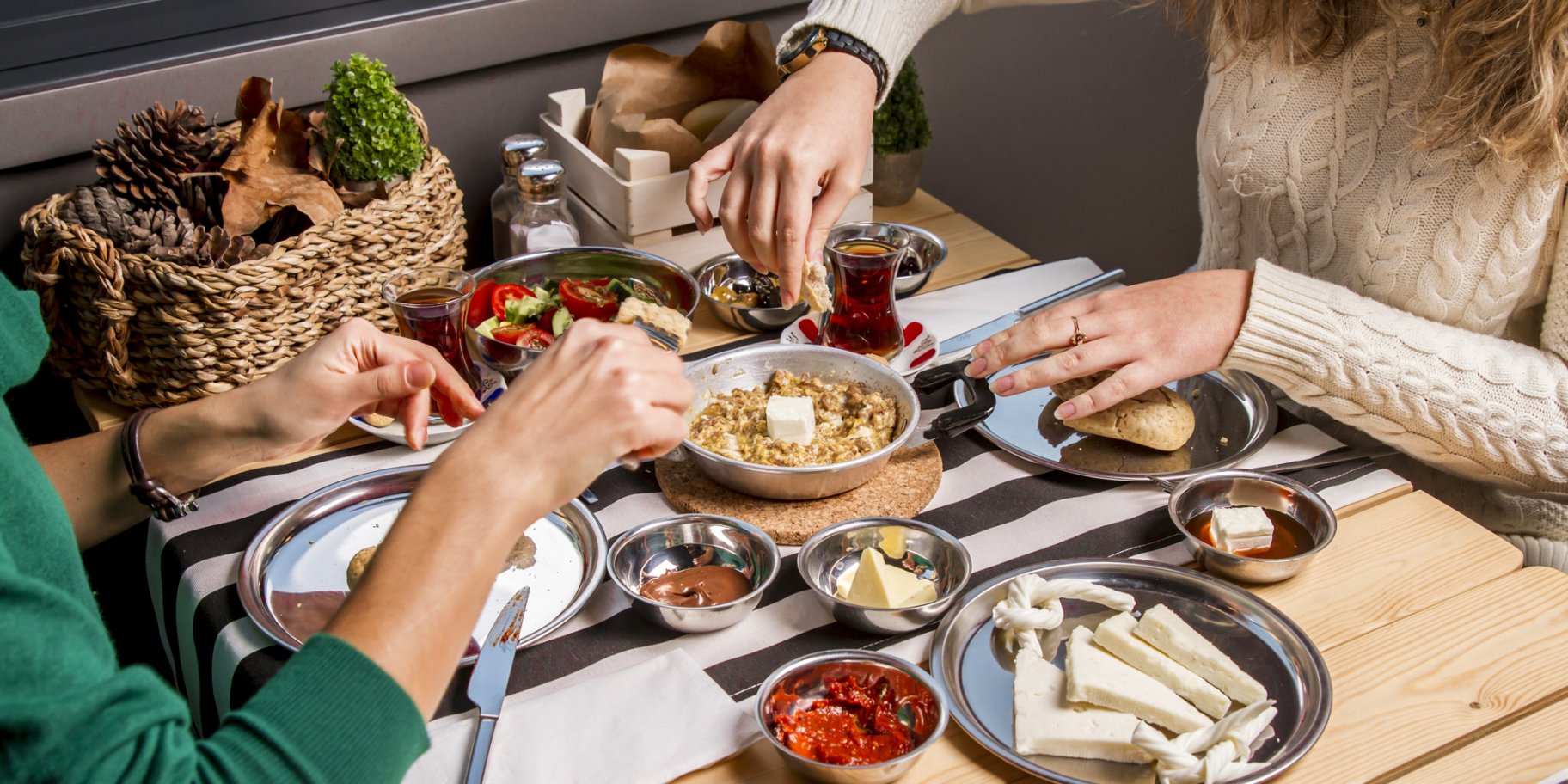 жінки-їдять