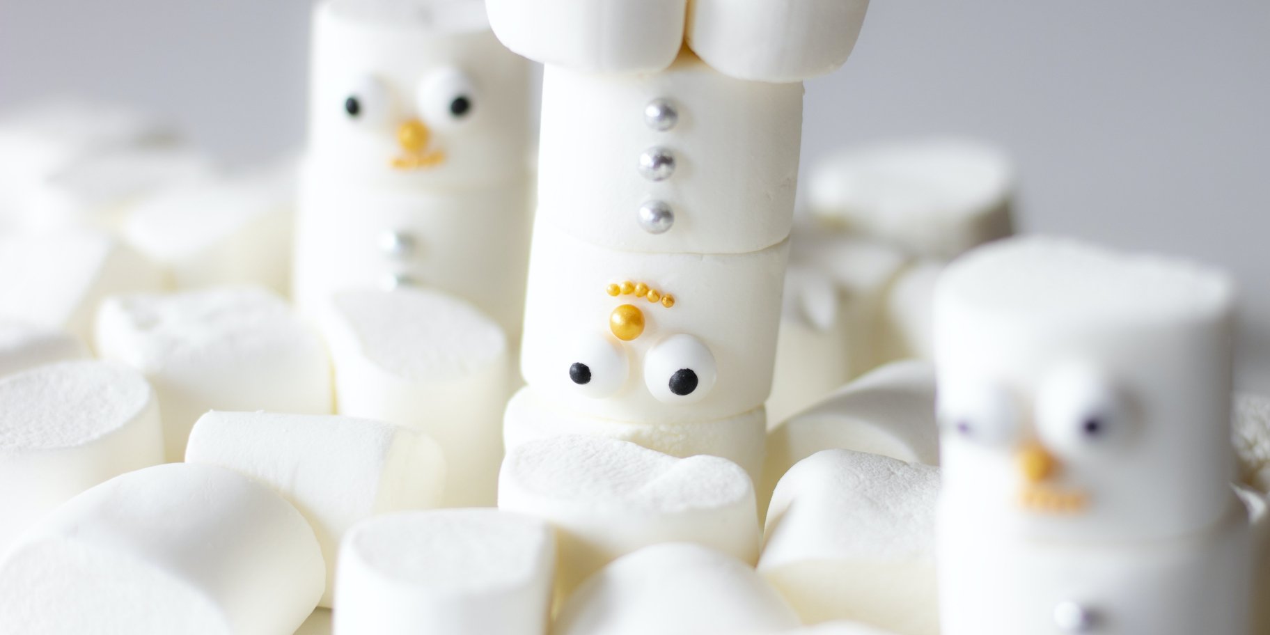 Сніговички з зефіру