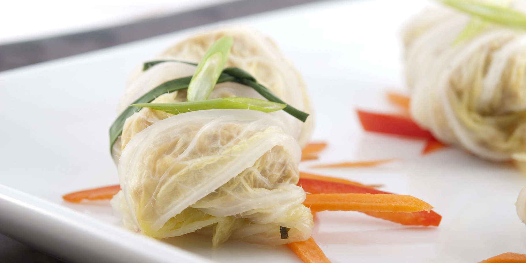 Китайські «голубці» з пекінською капустою