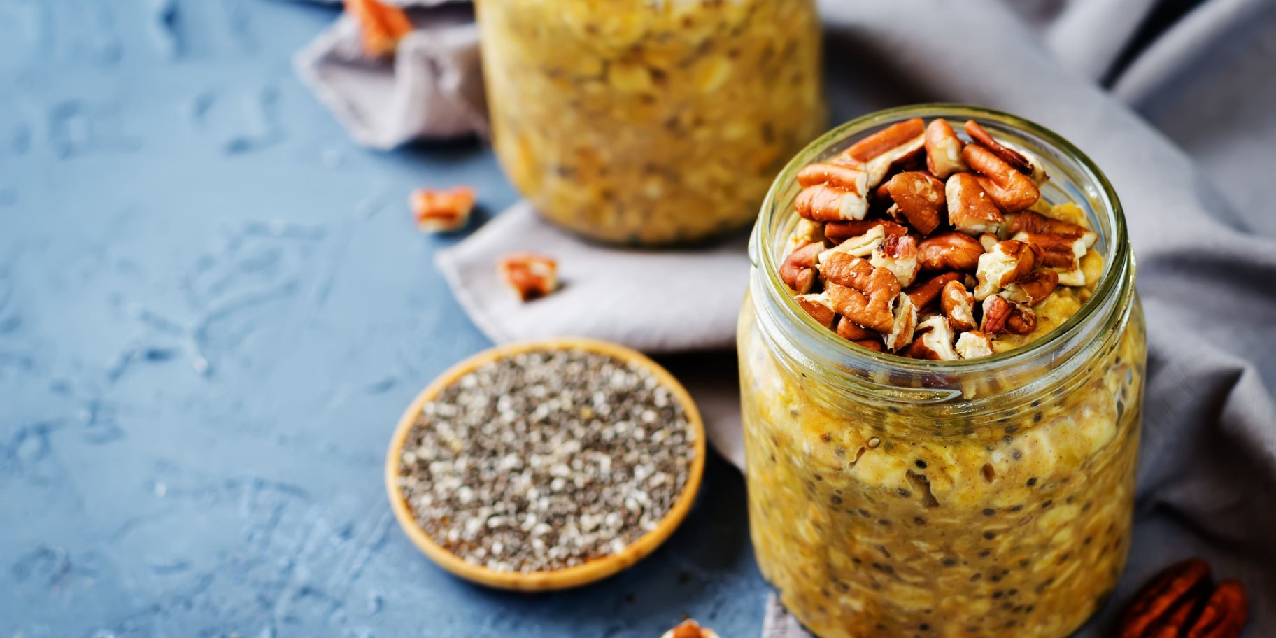 Чиа-пудинг с тыквой и орехом