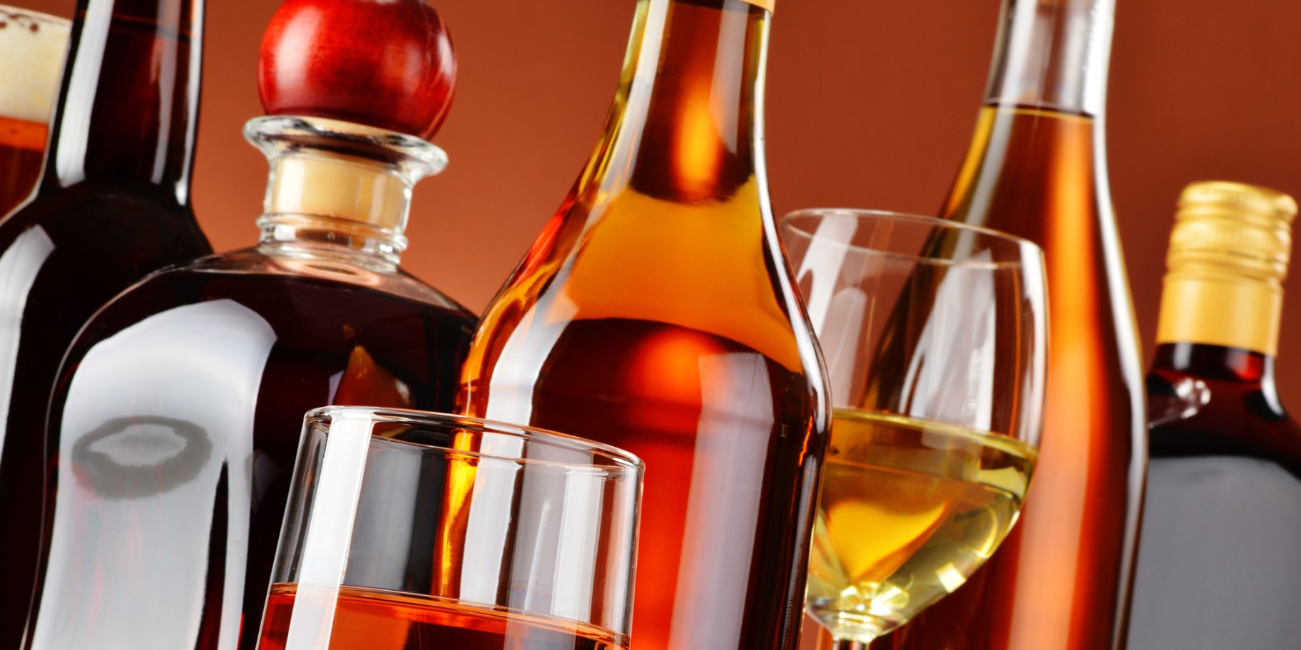 Бутылки с алкоголем