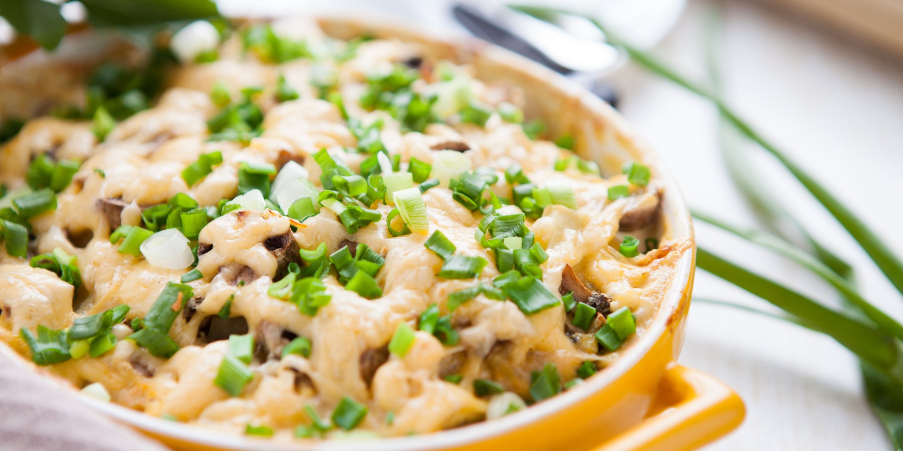 Запечена картопля з куркою