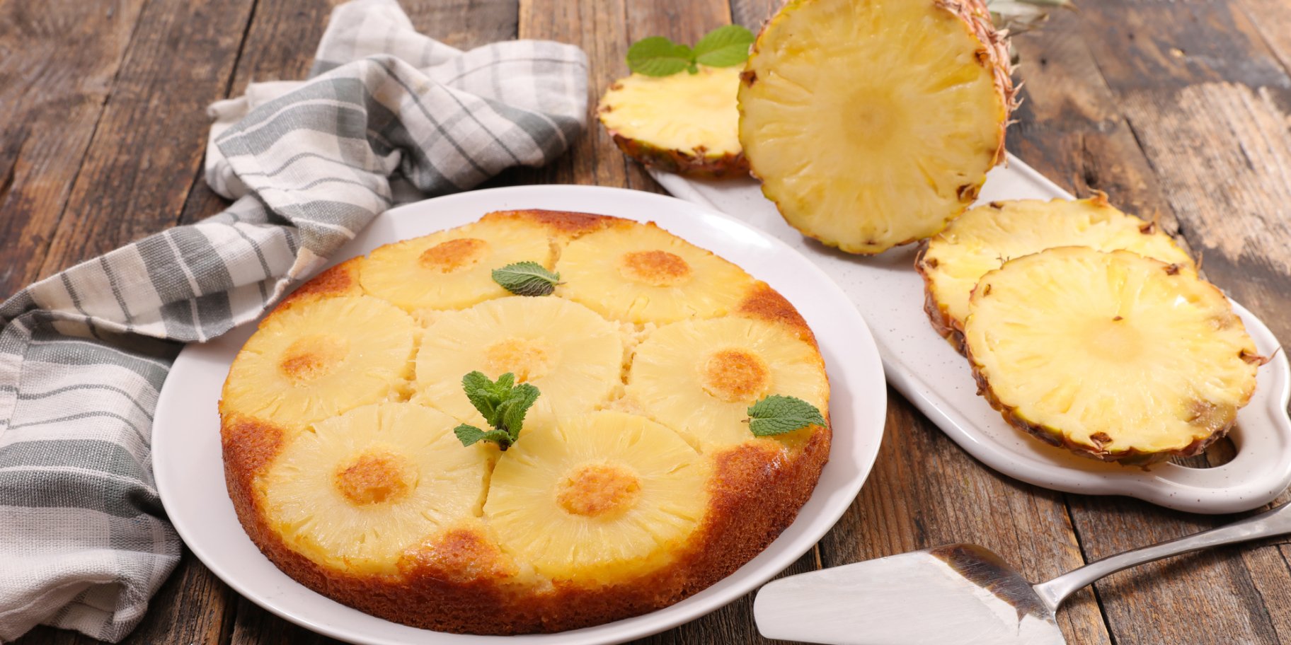 Пиріг з ананасом