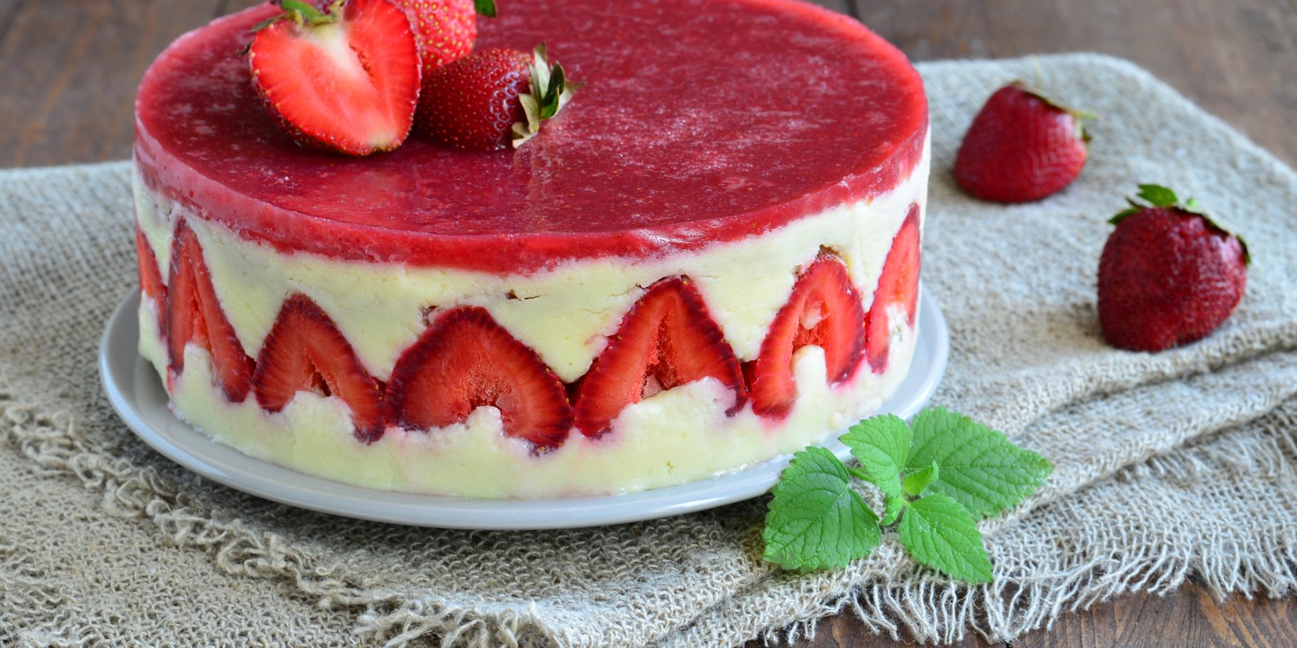 полуничний чізкейк