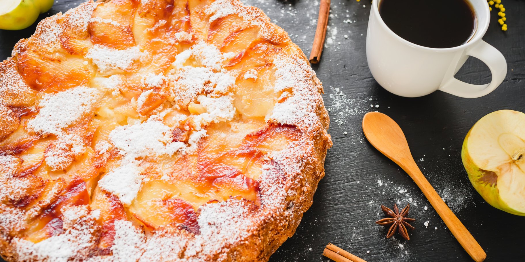 Шарлотка з яблуками