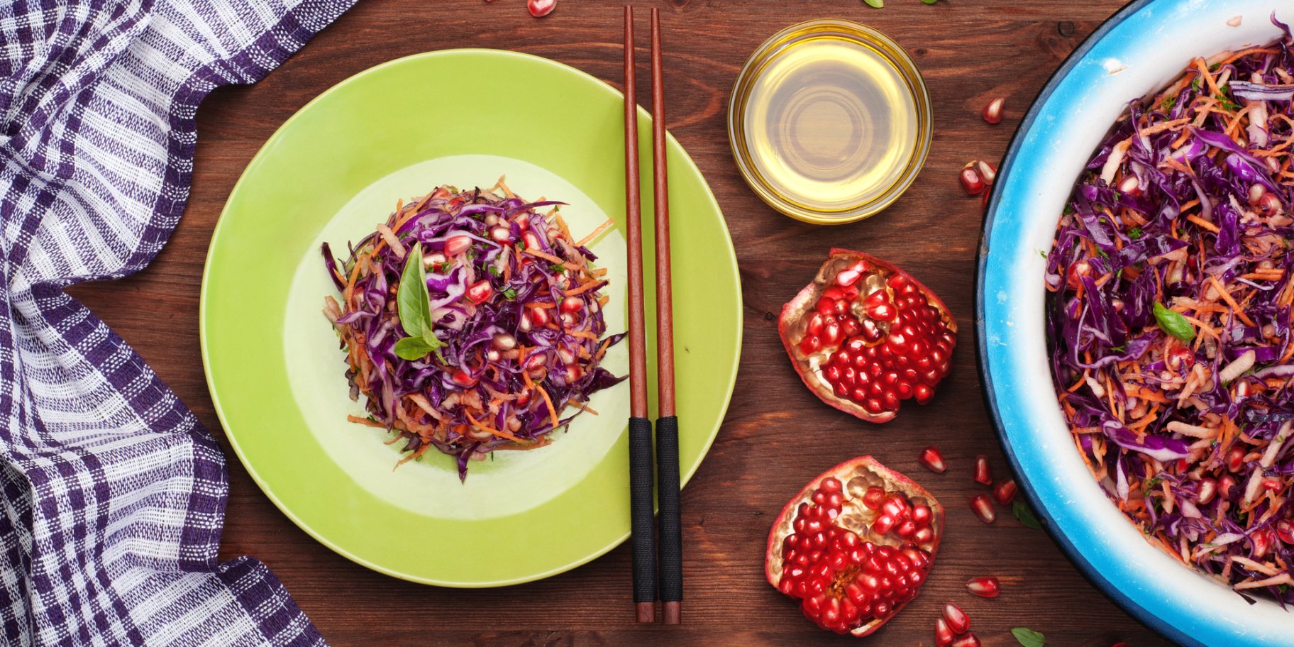 Салат з червоною капустою і гранатом
