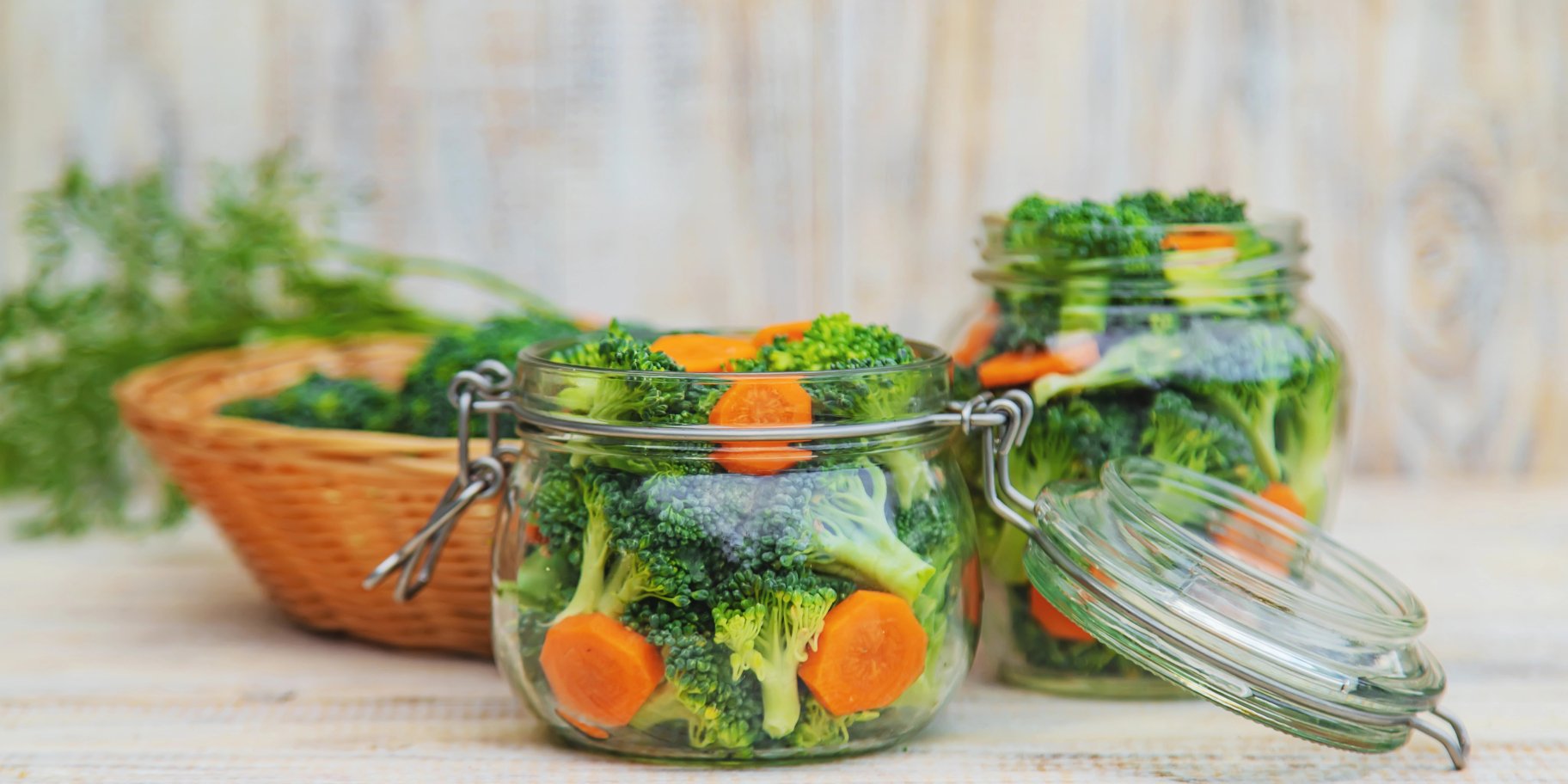 Маринована броколі