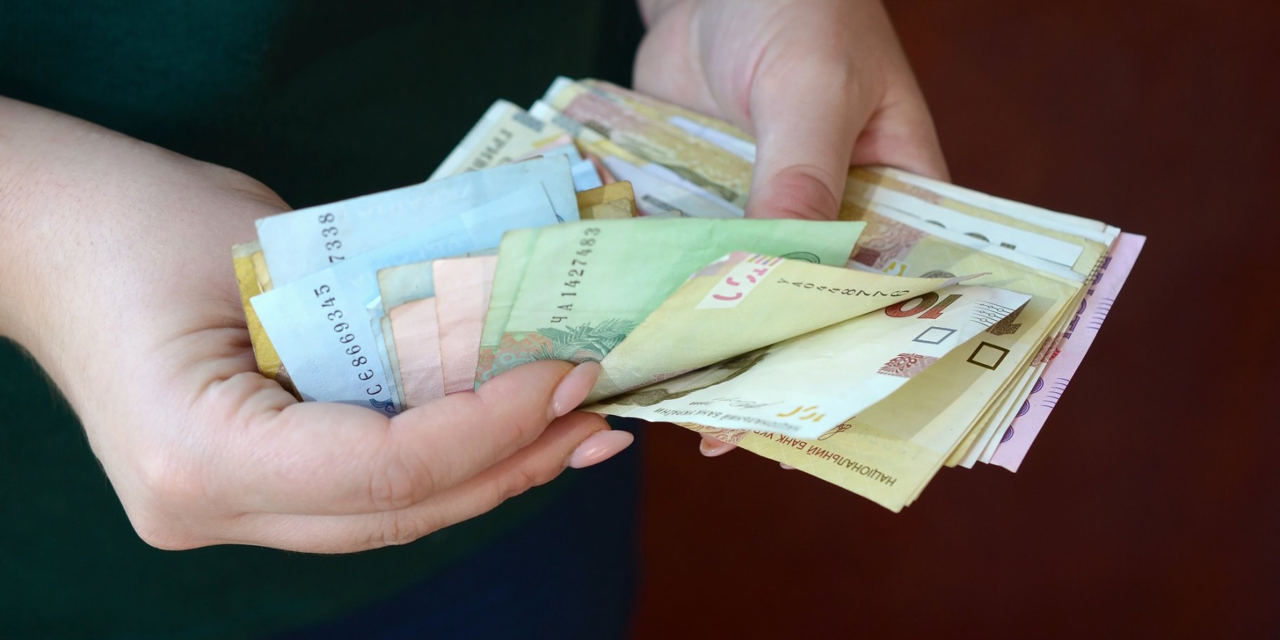 Гроші, гривні