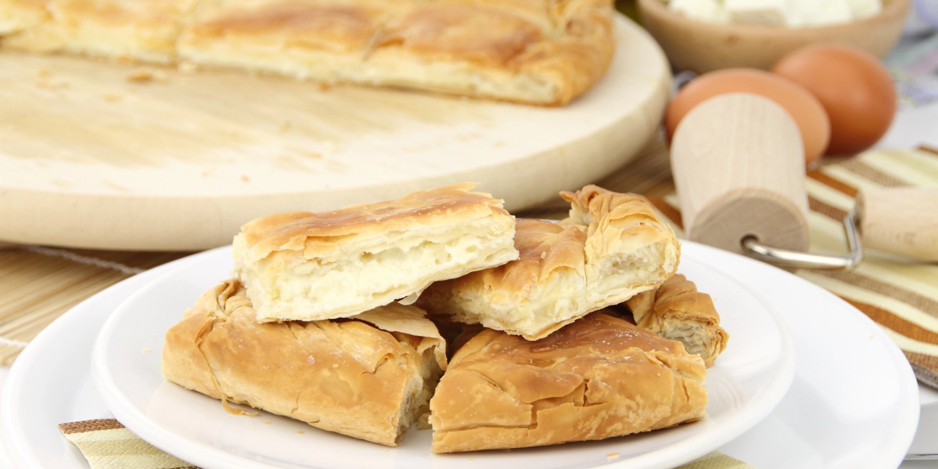 Слоеное тесто с начинкой из бри