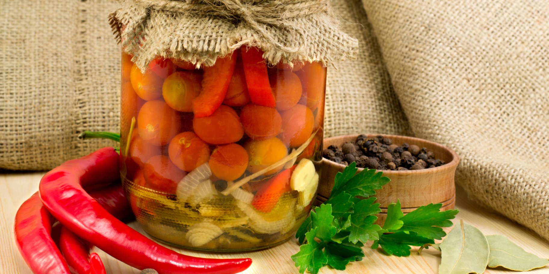 Квашені помідори сливка