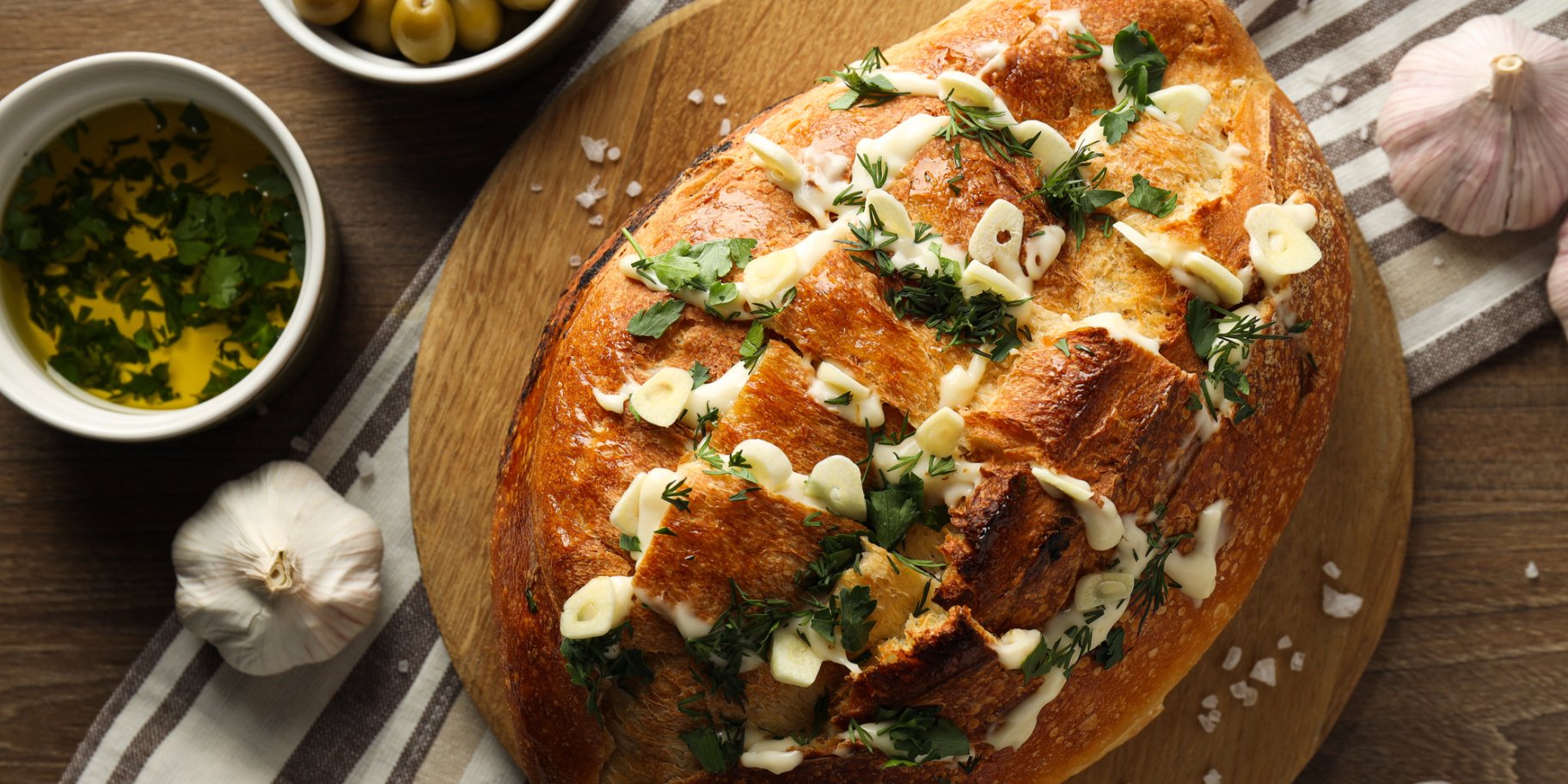 Сирний хліб на мангалі