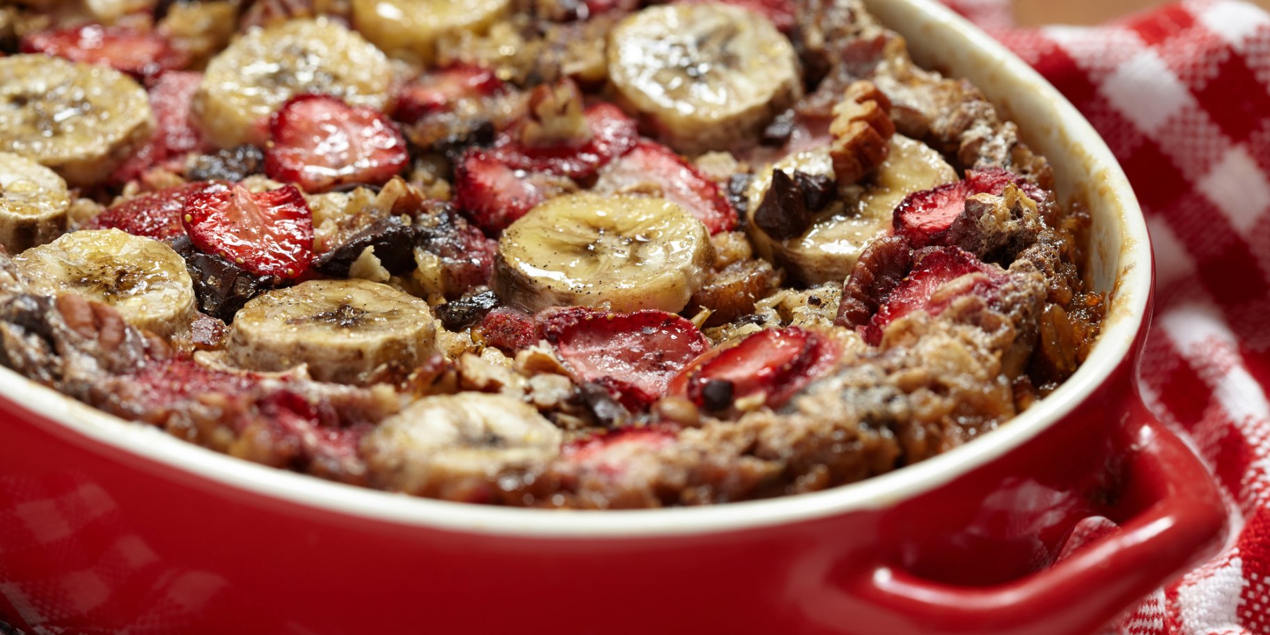 Вівсянка з полуницею і бананами