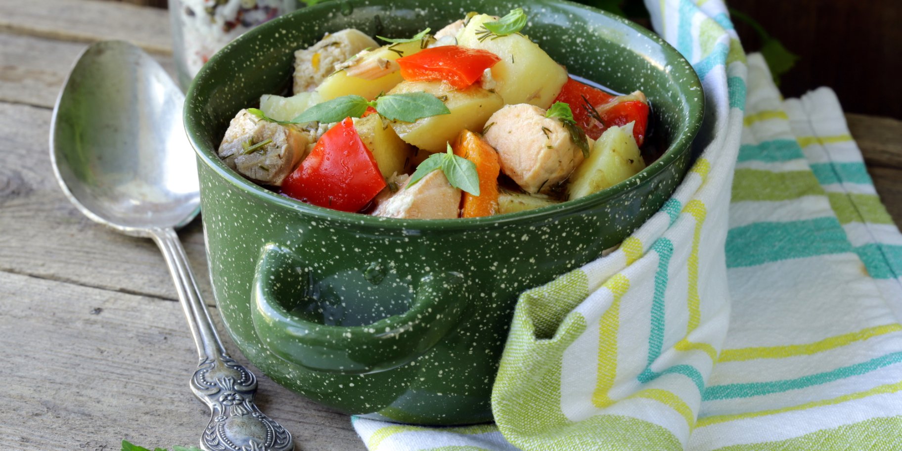 Рыбное рагу в горшочках