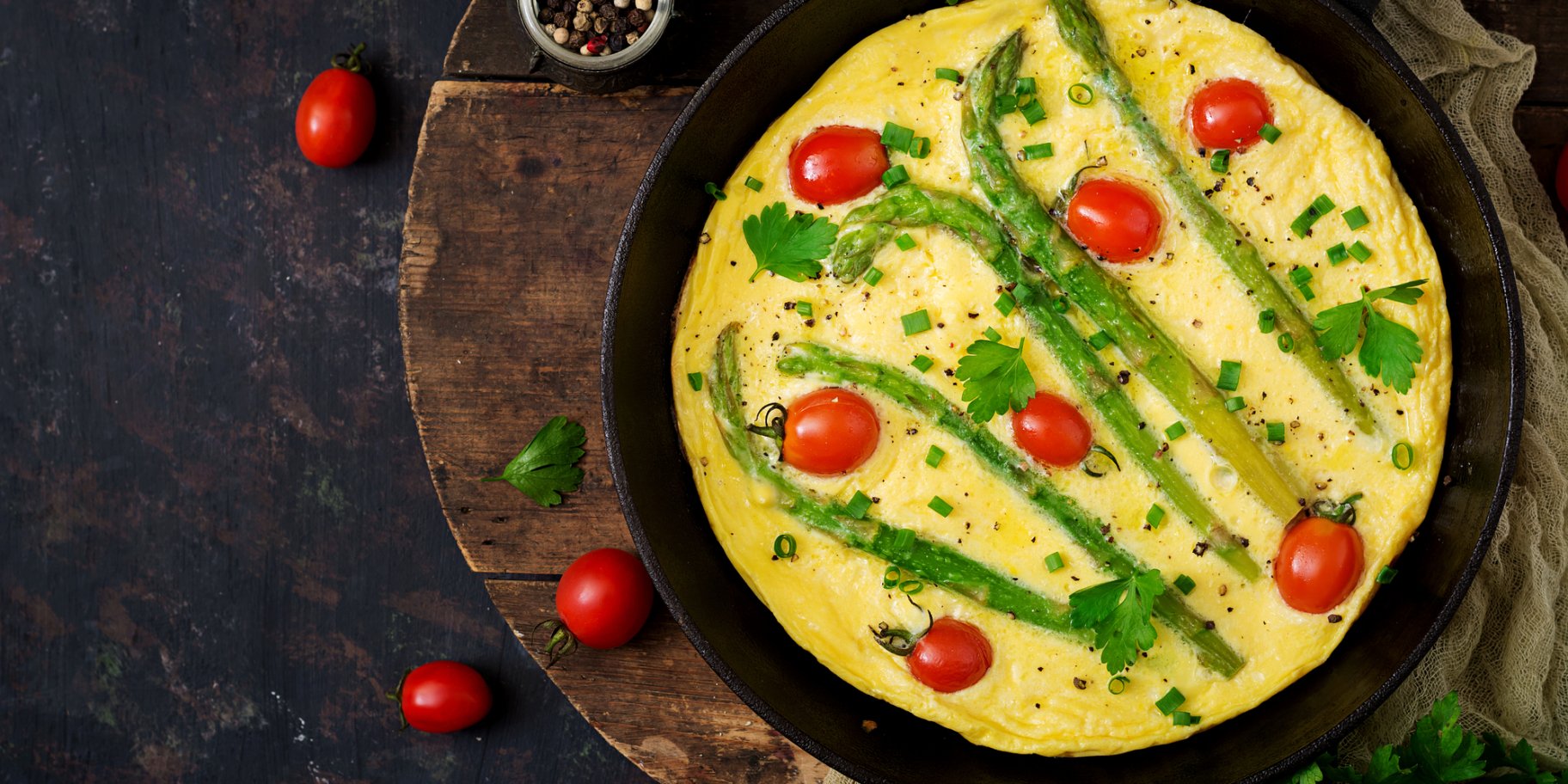 омлет с помидорами