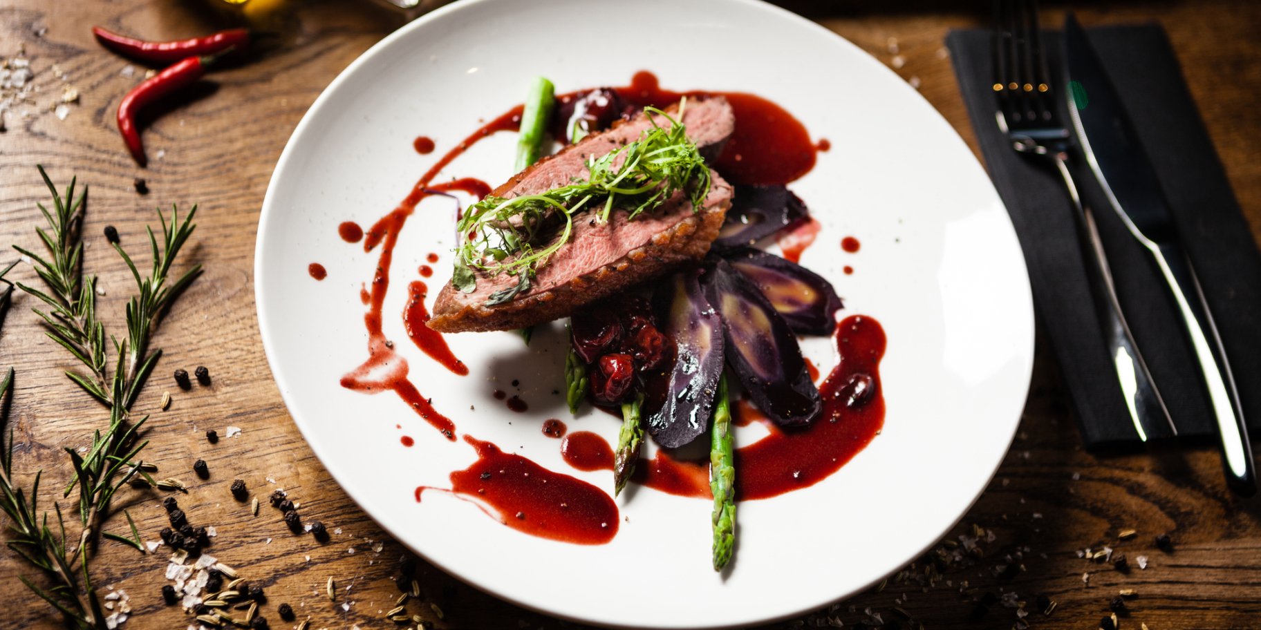 Качина грудка під соусом