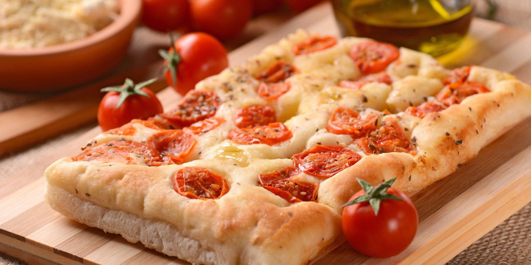 Пиріг з помідорами та цибулею