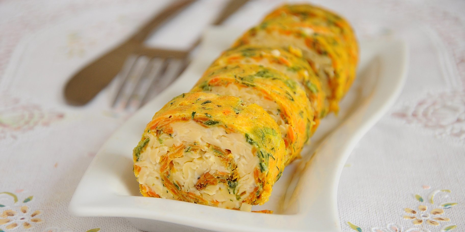 Морквяний рулет з м’ясом