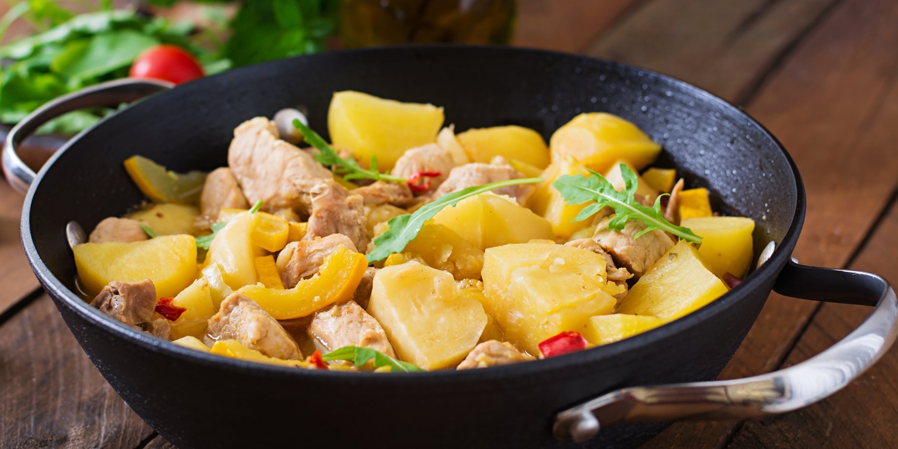 Тушкована картопля з тушонкою