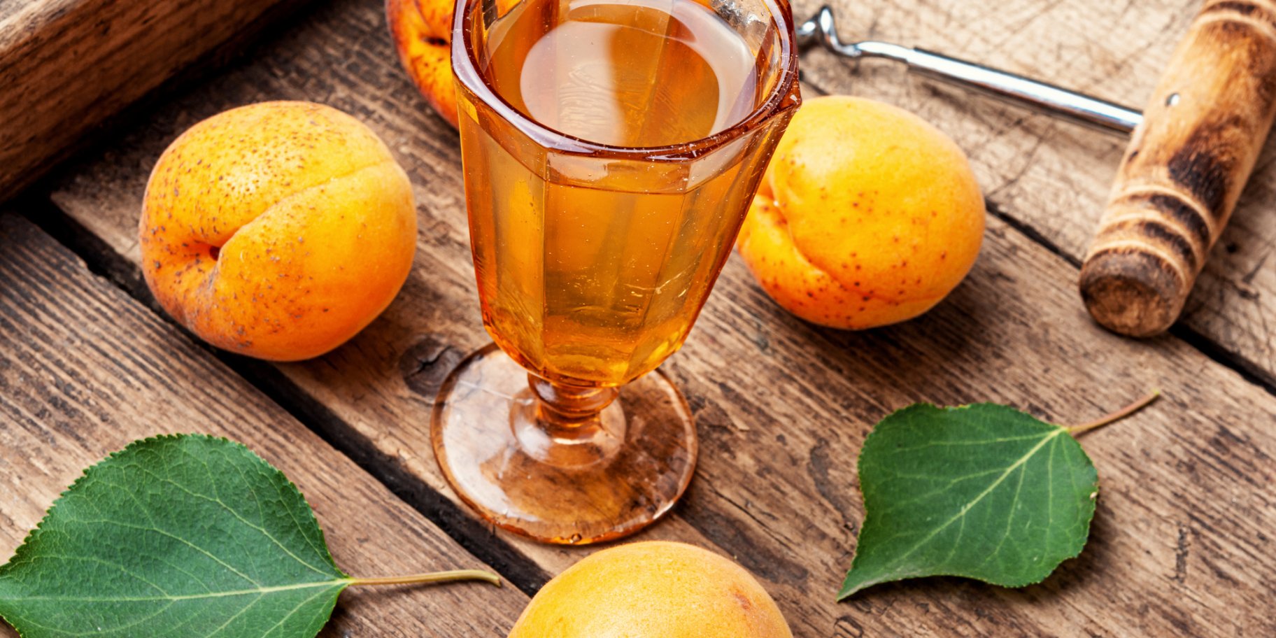 Англійський абрикосовий лікер