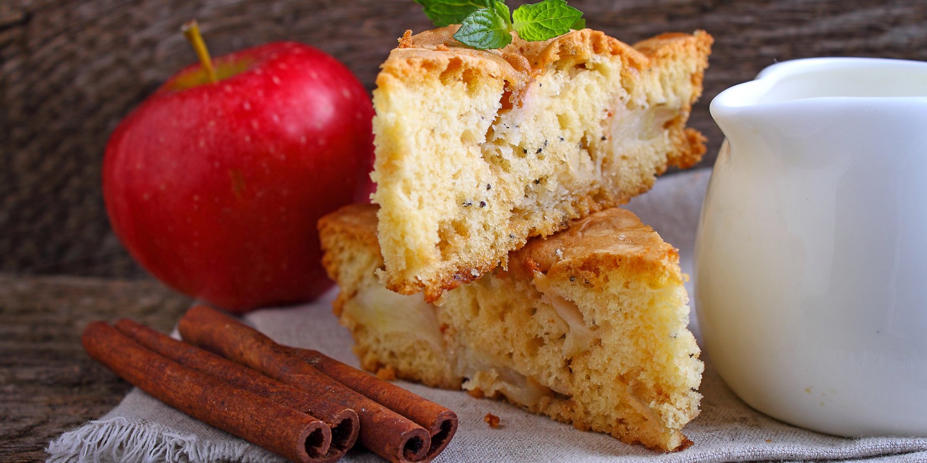 Шарлотка з яблуками