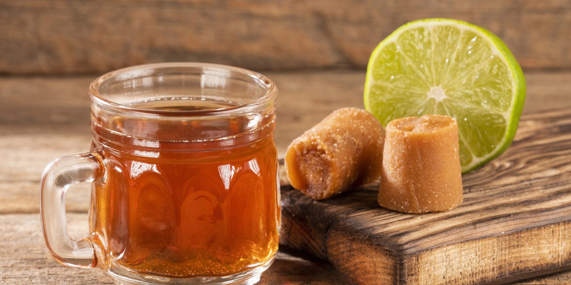 Лимонний напій з панелою