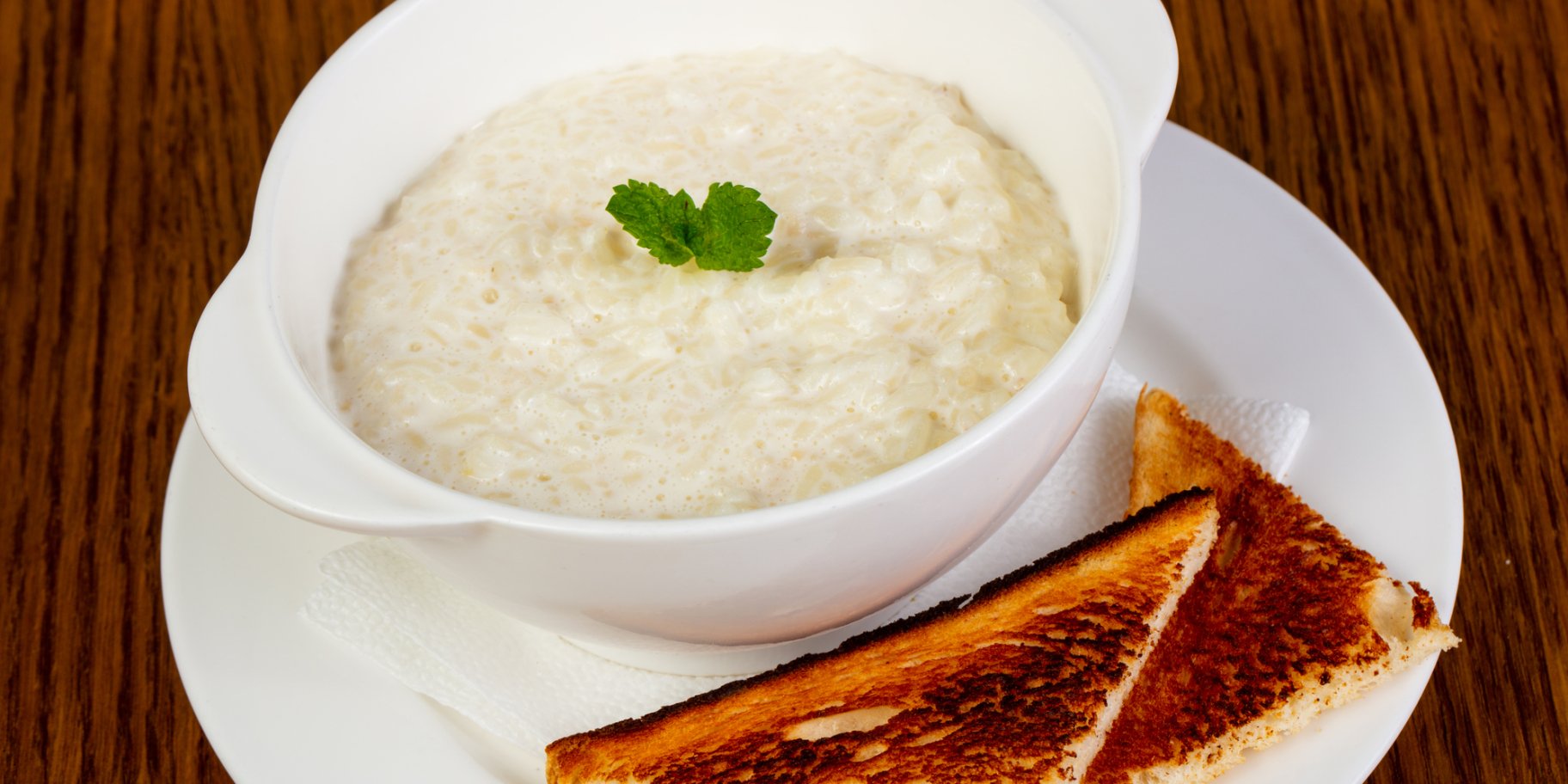 Рисова каша на молоці