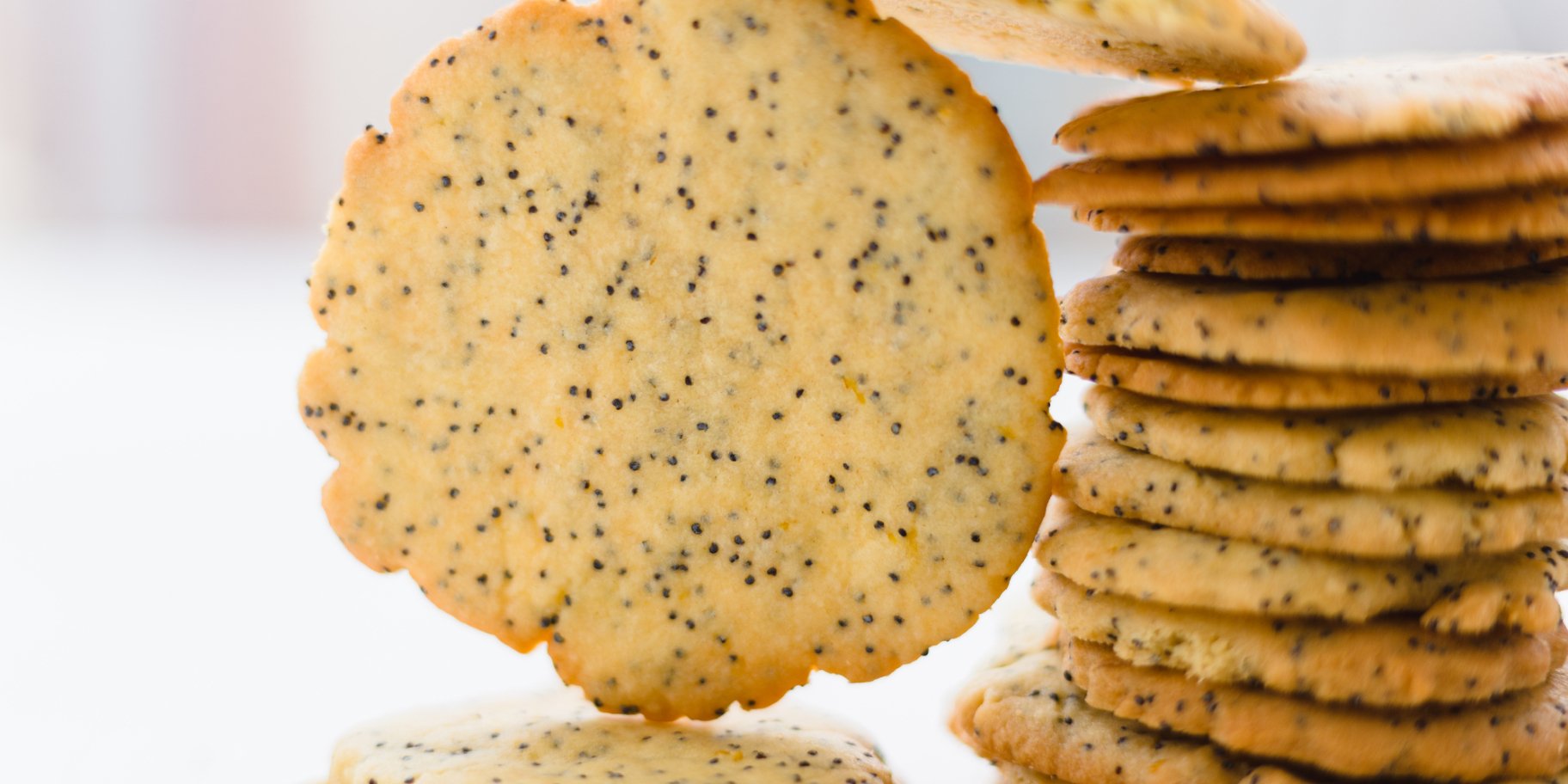 Печиво із цибулею та маком