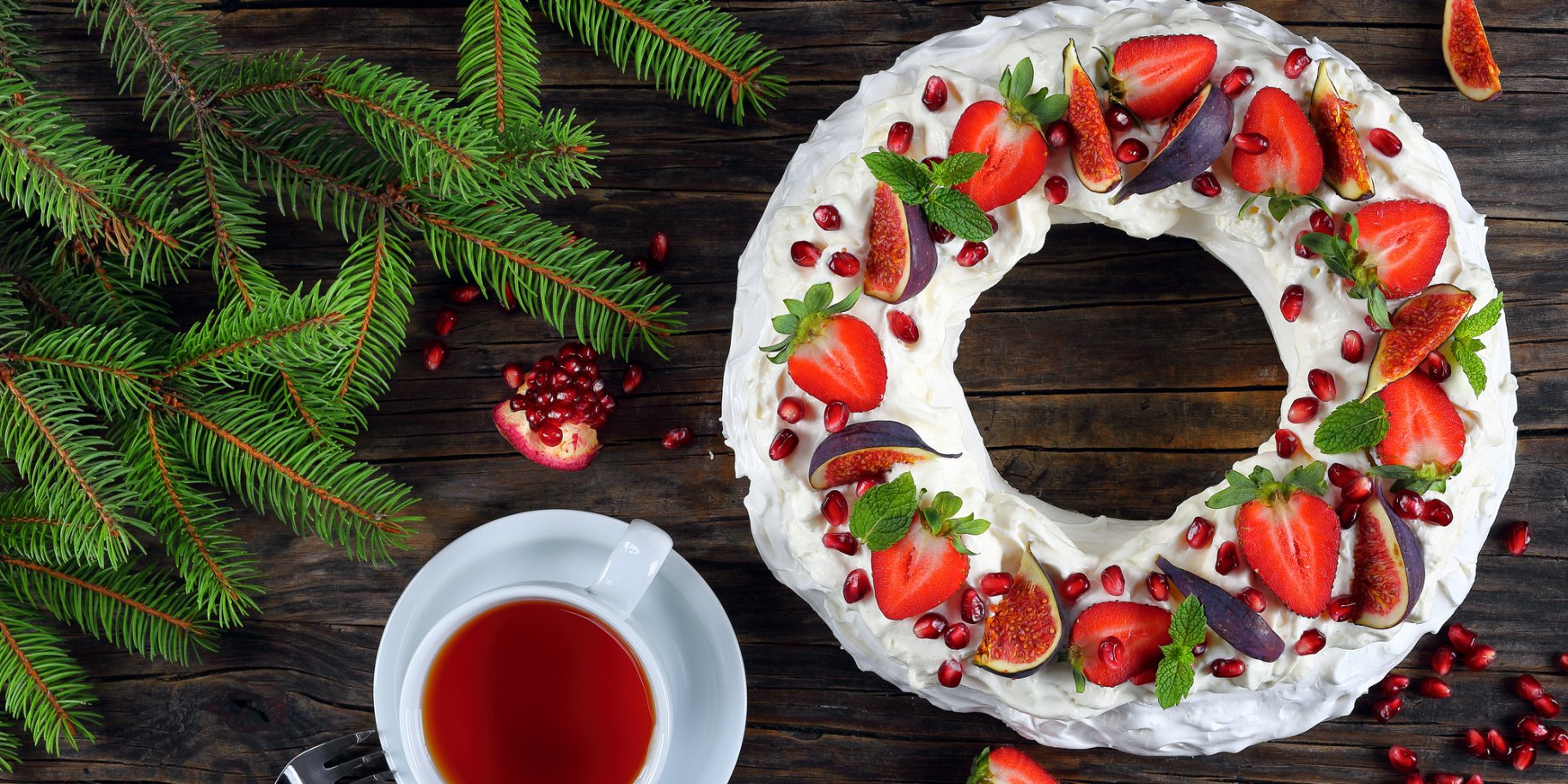 Торт «Павлова» з ягодами