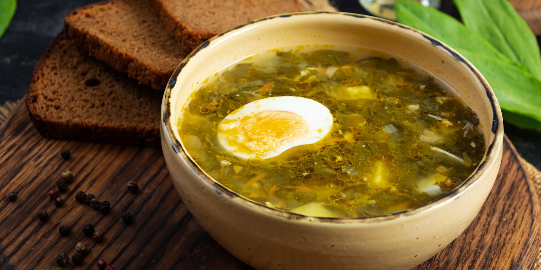 Зелений борщ зі щавлем