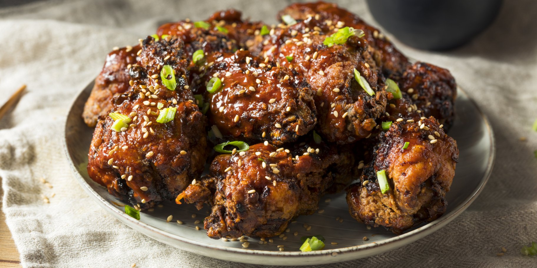 Медово-імбирні курячі стегна