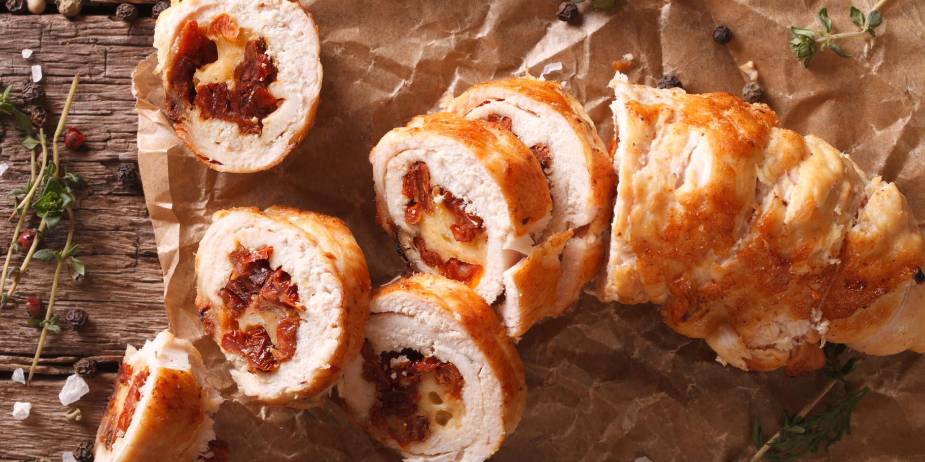 Курячий рулет з в’яленими томатами