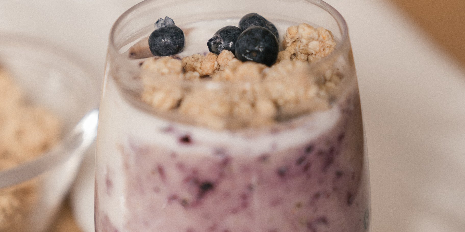 Смузі з вівсянкою та чорницею