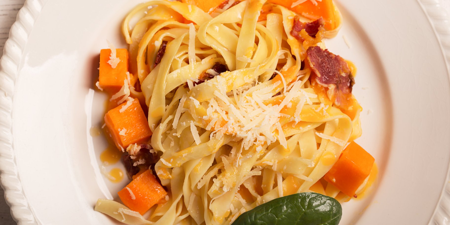 Паста з гарбузом під сиром