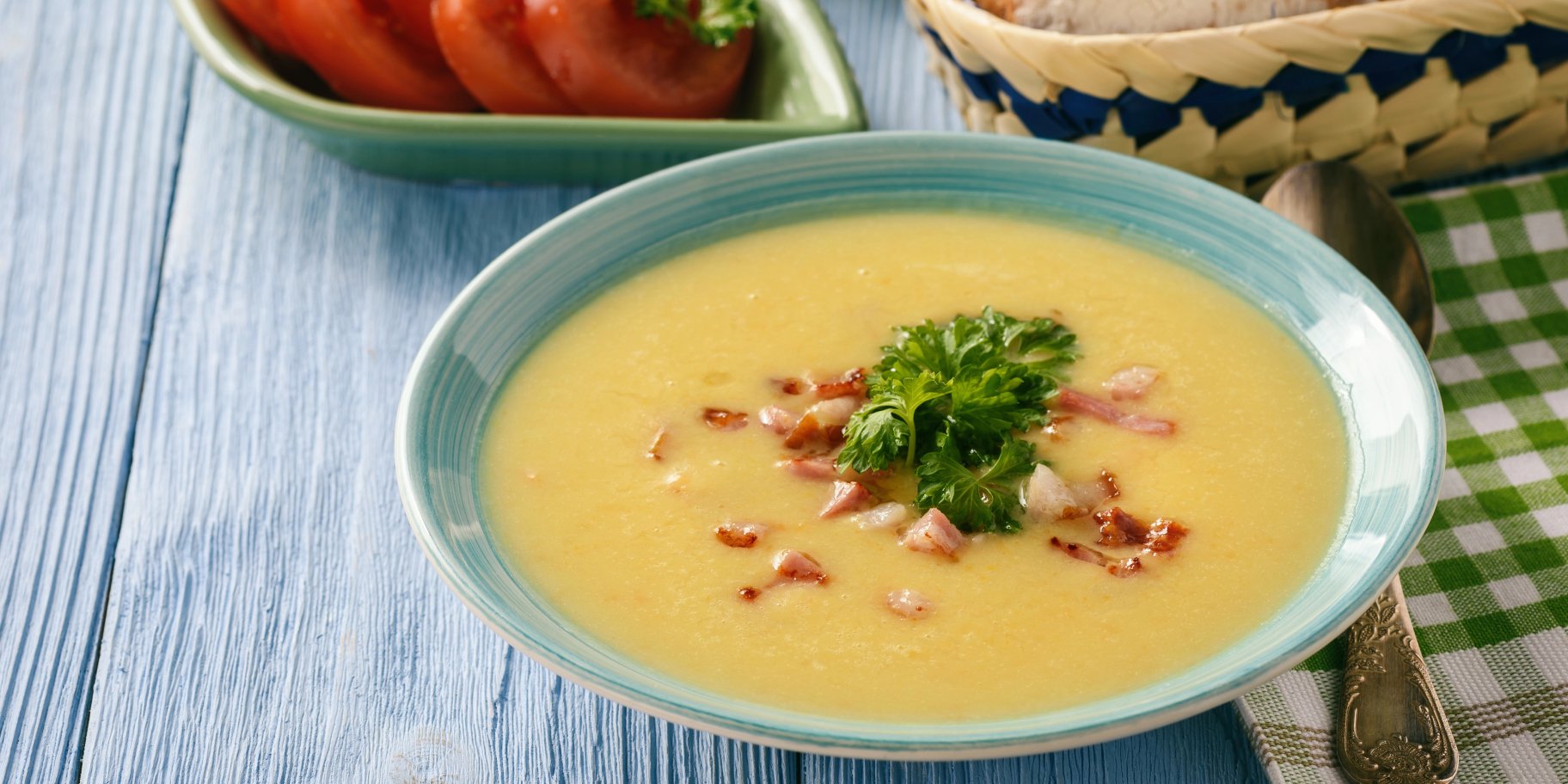 Сирний суп з копченими реберцями