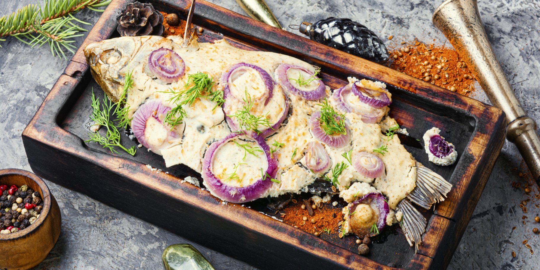 Караси в сметане