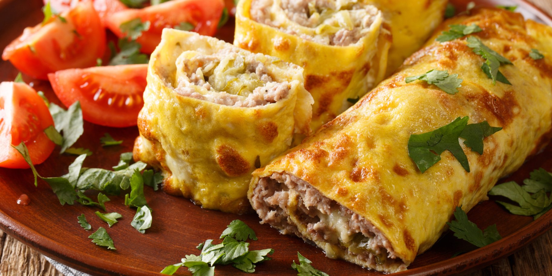 Жовтий рулет з фаршем