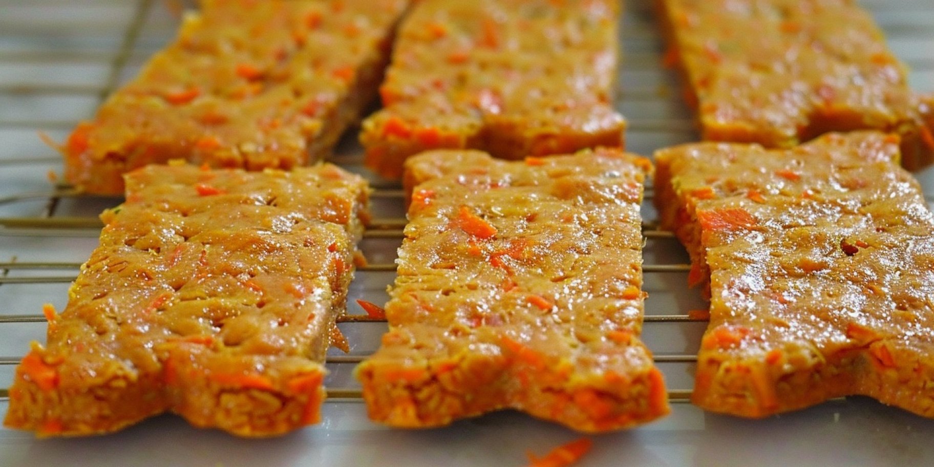 Смаколики для песиків із сирої моркви