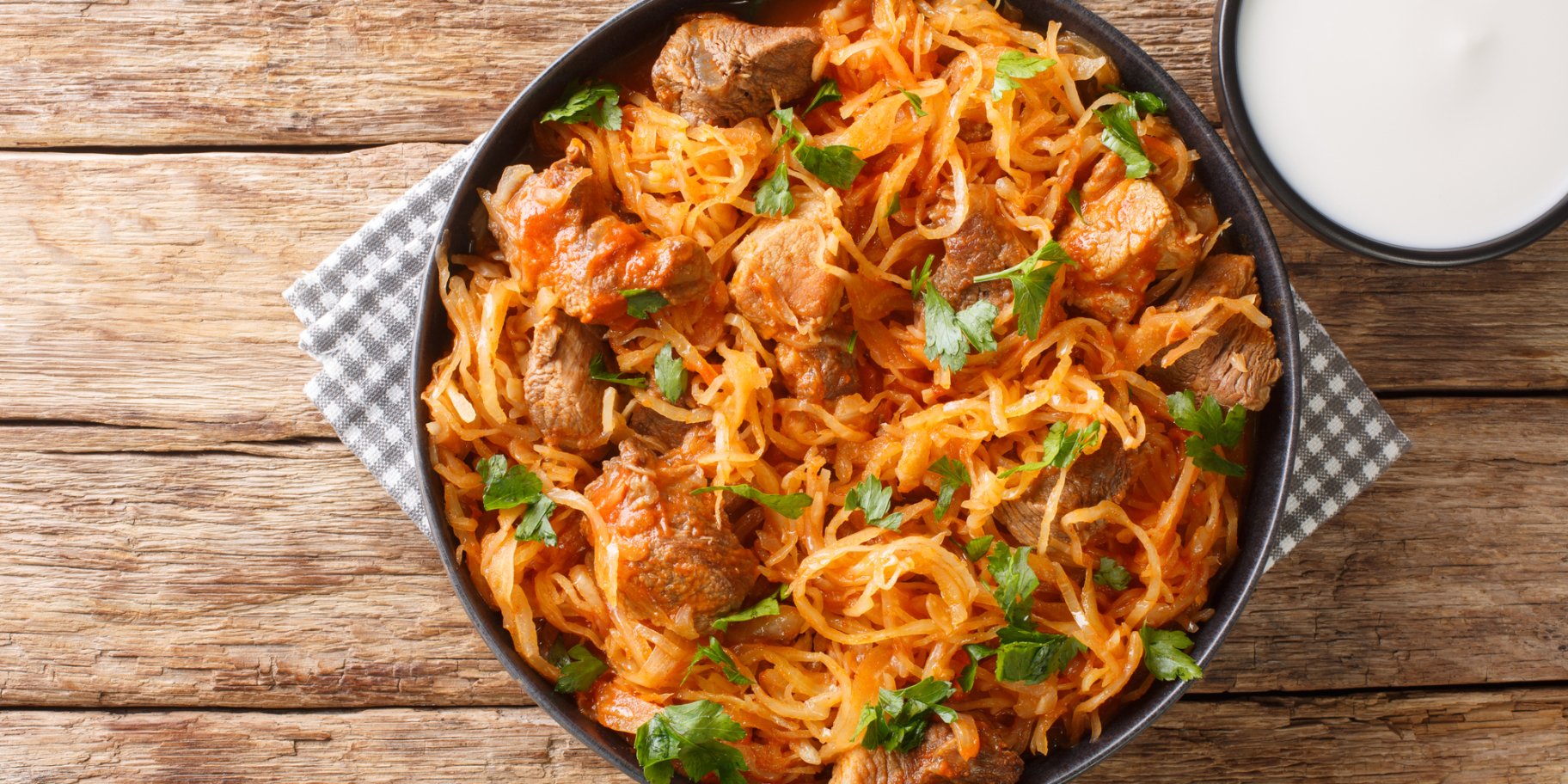 гуляш із кислою капустою