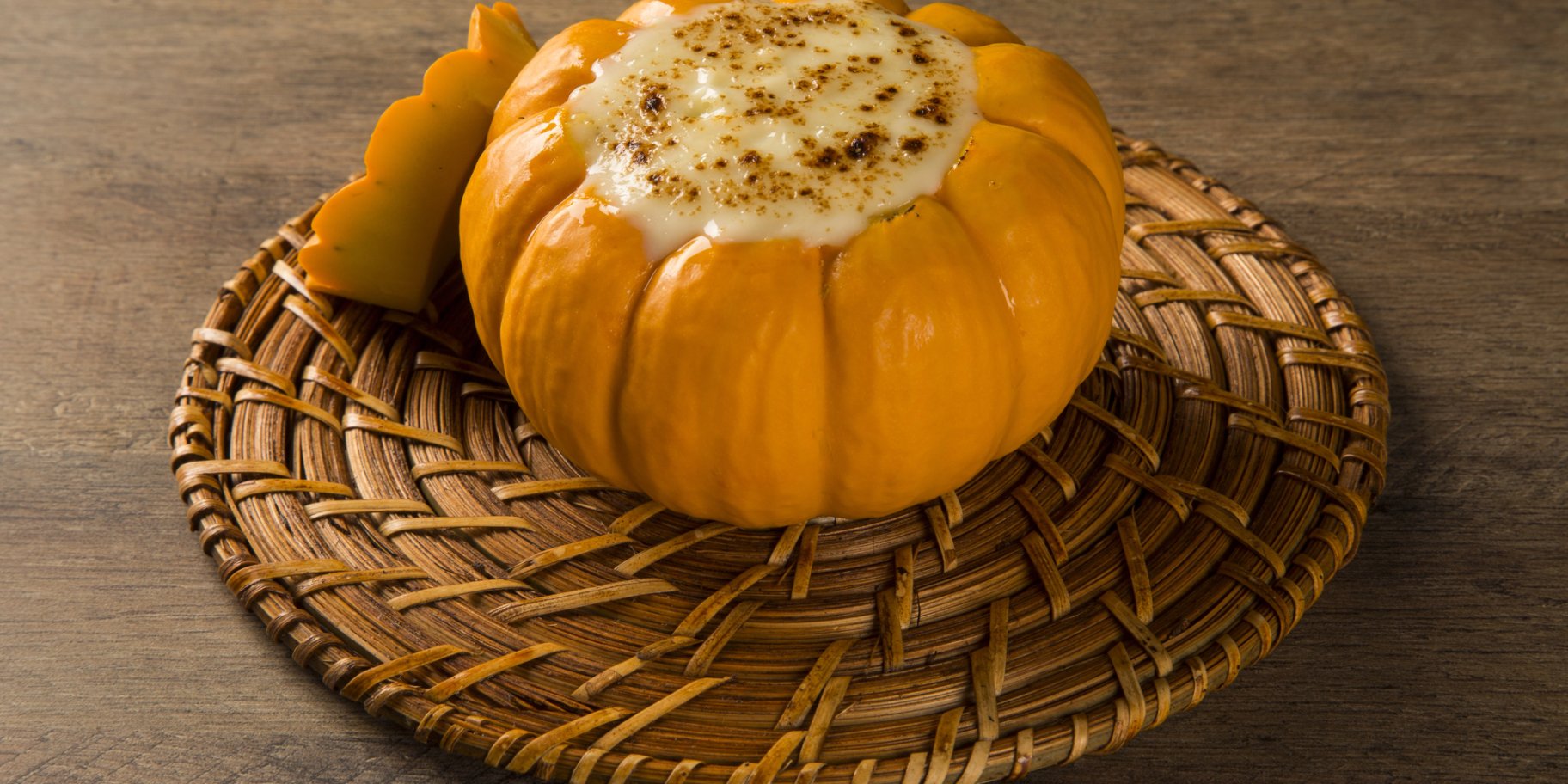 Фарширований гарбуз з сиром