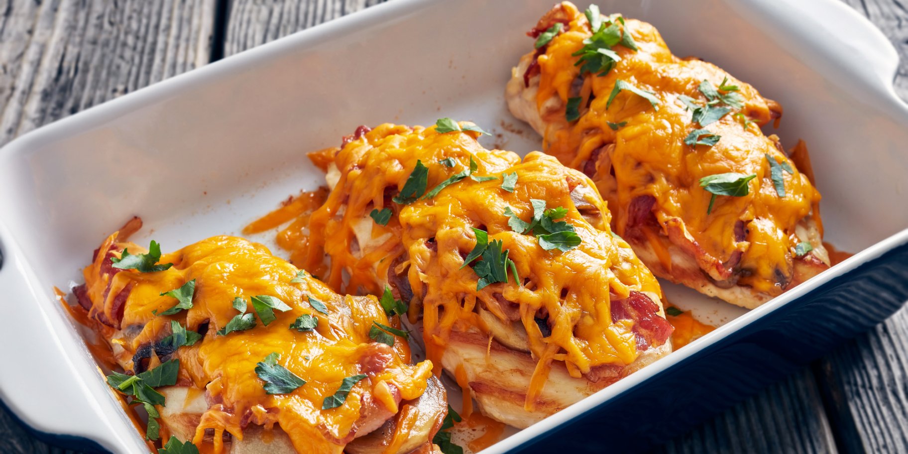 Курятина з ананасом під сиром